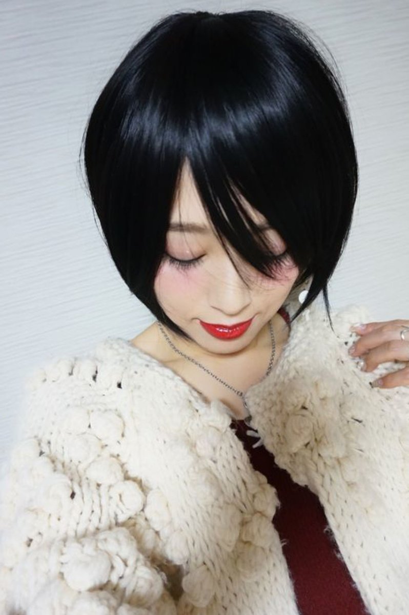 画像13: 《Sサイズ展開有》大人可愛い✩美フォルムレイヤーショートボブ【ブラック】　 (13)