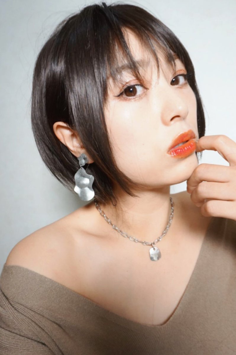 画像12: パーフェクト万能シルエットショートボブ【002R】 (12)