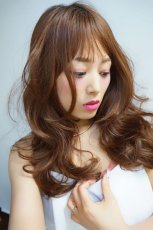 画像8: ふかし加工☆オルチャン風シースルーバングフェミニンカールロング【根元黒染め×マロンブラウン】 (8)