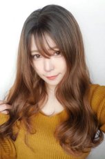 画像16: front lace wig☆シースルーエアリーバングウォームウェーブロング【根元黒染め×ショコラベージュ】 (16)