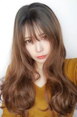 画像14: front lace wig☆シースルーエアリーバングウォームウェーブロング【根元黒染め×ショコラベージュ】 (14)