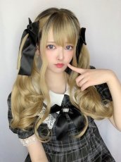 画像10: 【SALE】I型つむじ☆斜め分けランダムゆる巻きウェーブロング【根元黒mix×ミルクティゴールド】　 (10)