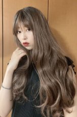 画像6: I型つむじ☆斜め分けランダムゆる巻きウェーブロング【根元黒mix×マロンブラウン】　 (6)