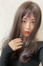 画像17: ふかし加工☆フリンジバング＆サイドインナーカラーゆるカールロング【002R×インナーカラーアッシュグレープパープル】 (17)