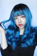 画像10: 《SALE》ふかし加工☆オルチャン風シースルーバングフェミニンカールロング【根元黒染め×ピーコック・グリーン×マゼラン・ブルー】 (10)