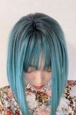画像12: 【SALE】シースルーバング☆前下がりクラシカルボブ【根元黒染め×エメラルドグリーン】 (12)