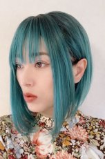 画像11: 【SALE】シースルーバング☆前下がりクラシカルボブ【根元黒染め×エメラルドグリーン】 (11)