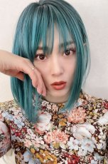 画像7: 【SALE】シースルーバング☆前下がりクラシカルボブ【根元黒染め×エメラルドグリーン】 (7)