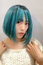 画像14: 【SALE】シースルーバング☆前下がりクラシカルボブ【根元黒染め×エメラルドグリーン】 (14)