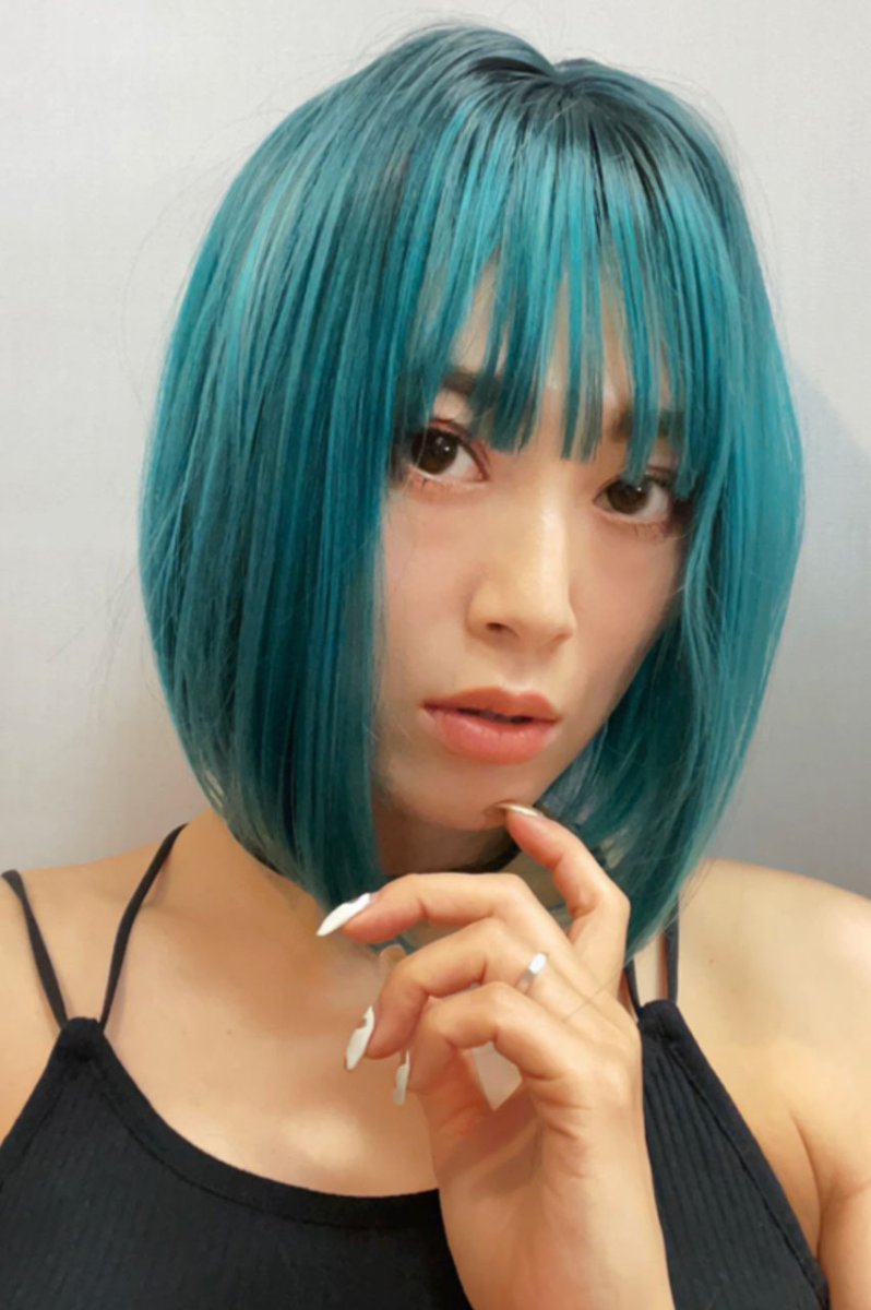 画像17: 【SALE】シースルーバング☆前下がりクラシカルボブ【根元黒染め×エメラルドグリーン】 (17)