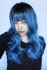 画像9: 《SALE》ふかし加工☆オルチャン風シースルーバングフェミニンカールロング【根元黒染め×ピーコック・グリーン×マゼラン・ブルー】 (9)