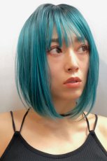 画像18: 【SALE】シースルーバング☆前下がりクラシカルボブ【根元黒染め×エメラルドグリーン】 (18)