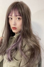 画像8: ふかし加工☆フリンジバング＆サイドインナーカラーゆるカールロング【002R×インナーカラーアッシュグレープパープル】 (8)