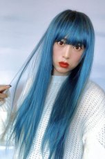 画像4: 【SALE】幅広つむじ☆ぱっつん前髪ブラントカットストレートロング【根元ブラックmix×ピーコック・グリーン×マゼラン・ブルー】　　 (4)