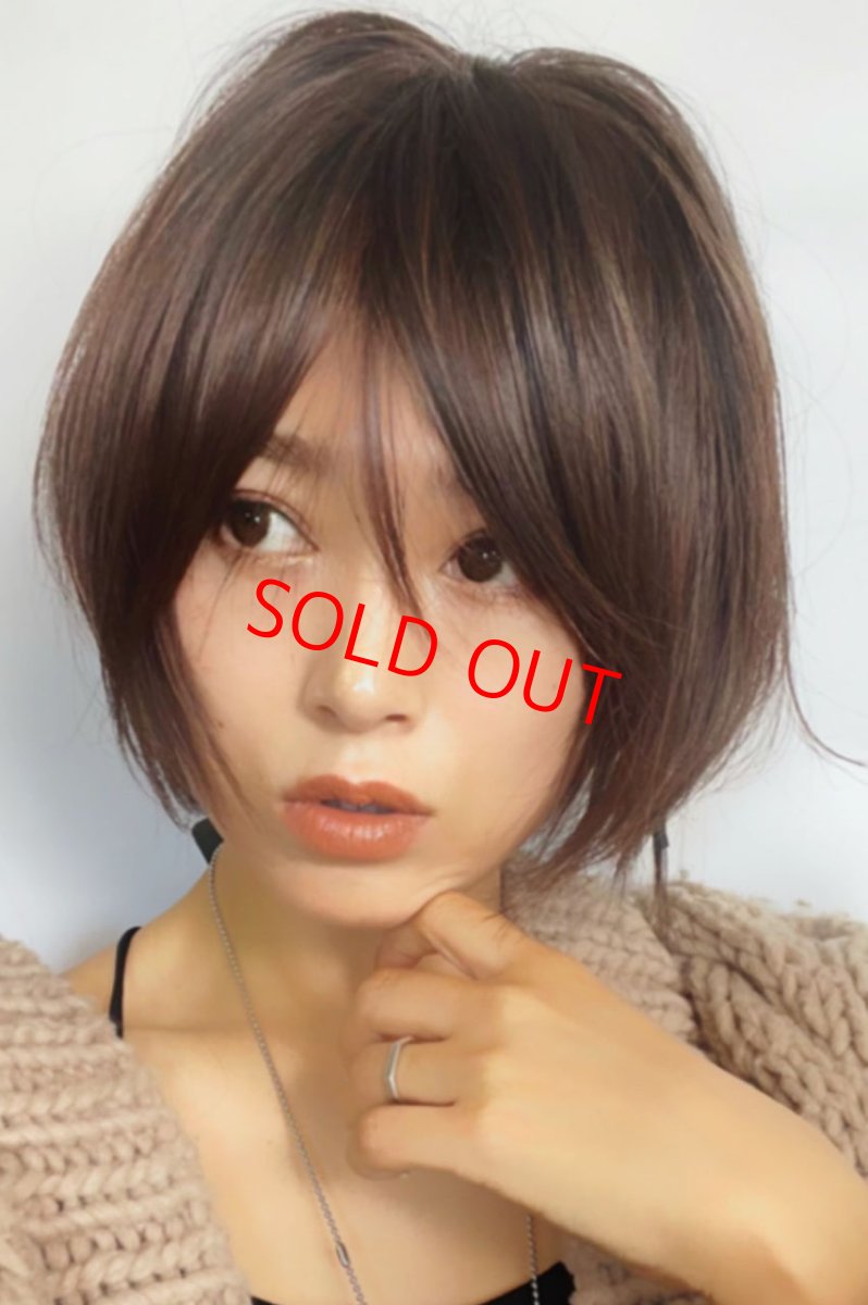 画像11: 《Sサイズ展開有》大人可愛い✩美フォルムレイヤーショートボブ【根元黒mix×マロンブラウン】　 (11)