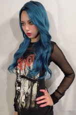 画像7: 【SALE】ふかし加工☆ヌーディカジュアルウェーブロング【根元黒染め×ピーコック・グリーン×マゼラン・ブルー】 (7)