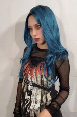 画像15: 【SALE】ふかし加工☆ヌーディカジュアルウェーブロング【根元黒染め×ピーコック・グリーン×マゼラン・ブルー】 (15)