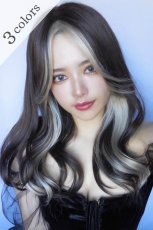 画像1: ふかし加工センターバング＆サイドインナーカラーナチュラルカールロング【002R×インナーカラープラチナゴールド】 (1)