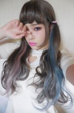 画像11: 【SALE】眉上バング☆姫カット☆ロリータゆるウェーブロング【スモーキーグレージュ×インナーカラーブルー＆ピンク】 (11)