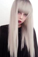 画像9: 幅広つむじ☆ぱっつん前髪ブラントカットストレートロング【根元黒mix×プラチナゴールド】　　 (9)