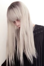 画像13: 幅広つむじ☆ぱっつん前髪ブラントカットストレートロング【根元黒mix×プラチナゴールド】　　 (13)