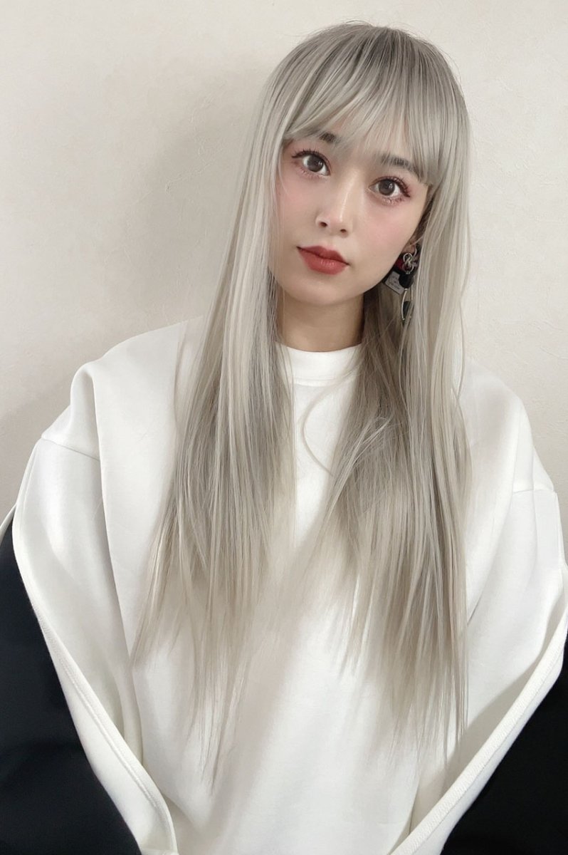 画像7: 幅広つむじ☆ぱっつん前髪ブラントカットストレートロング【根元黒mix×プラチナゴールド】　　 (7)
