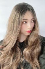 画像2: front lace wig☆シースルーエアリーバングウォームウェーブロング【根元黒染め×ショコラベージュ】 (2)
