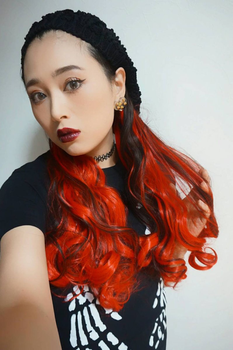 画像5: 《税抜き6900円お買い上げのお客様プレゼント》襟足ウィッグ☆グラデーション2トーンゆるカールロング【全２色】 (5)