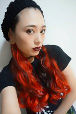 画像3: 《税抜き6900円お買い上げのお客様プレゼント》襟足ウィッグ☆グラデーション2トーンゆるカールロング【全２色】 (3)