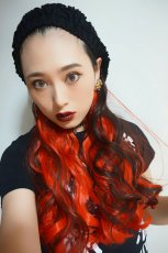 画像4: 《税抜き6900円お買い上げのお客様プレゼント》襟足ウィッグ☆グラデーション2トーンゆるカールロング【全２色】 (4)