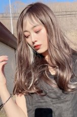 画像16: 【SALE】ふかし加工☆フリンジバング＆サイドインナーカラーゆるカールロング【002R×インナーカラープラチナゴールド】 (16)