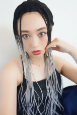 画像3: Frontlace☆ブレイズ編みセンター分けストレートウィッグ【根元黒染め×グレイ】 (3)