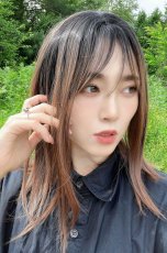 画像12: front lace wig☆エアリーバングCカールロブ【根元黒染め×キャラメルベージュ】 (12)