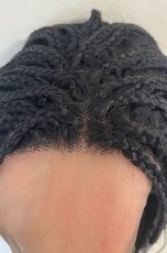 画像14: Frontlace☆ブレイズ編みセンター分けストレートウィッグ【根元黒染め×グレイ】 (14)