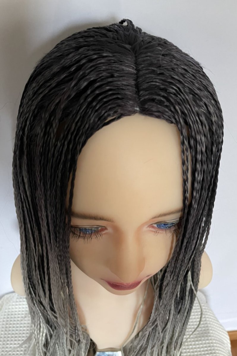画像6: ☆センター分け☆ブレイズ編みスーパーストレートウィッグ【ブラック×スチールグレイ】 (6)