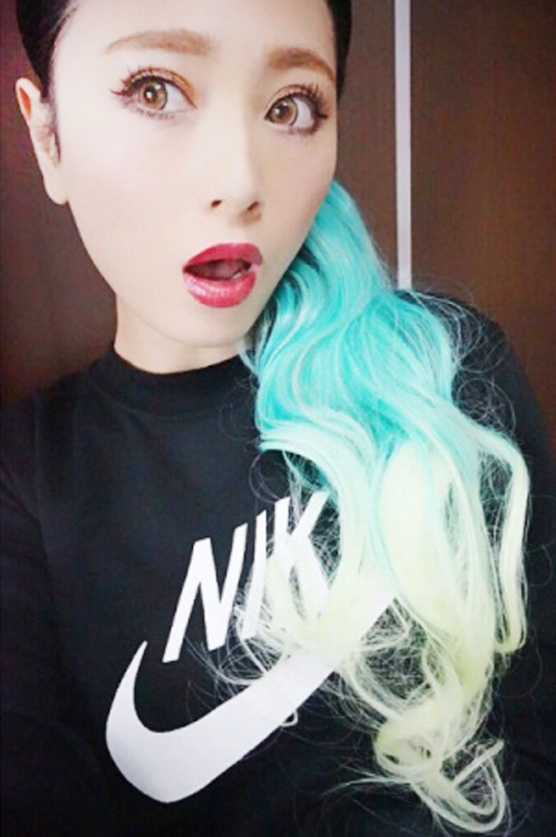 画像2: 《税抜き6900円以上お買い上げのお客様プレゼント》リボン紐付きツイストカールポニー【メロンソーダ×ミルキーミント】 (2)