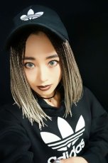 画像2: I　型つむじ☆センター分け☆ブレイズ編みミディ【根元黒染め×プラチナゴールド】 (2)