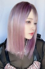 画像2: 切りっぱなしストレートセミロング【根元黒染め×スモーキーラベンダー×クリームソーダmix】 (2)