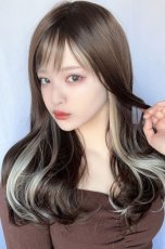 画像2: 【SALE】ふかし加工☆フリンジバング＆サイドインナーカラーゆるカールロング【002R×インナーカラープラチナゴールド】 (2)