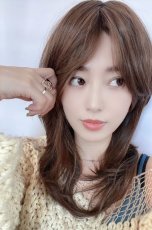 画像9: 幅広つむじ☆斜め分けフェミニンマッシュレイヤーミディ【ロイヤルブラウン】　 (9)