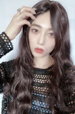 画像2: 【SALE】I型つむじ☆ロングバングナチュエアウェーブロング【ダークチェリー】 (2)