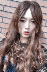画像2: 【SALE】I型つむじ☆ロングバングナチュエアウェーブロング【根本黒mix×マロンブラウン】 (2)