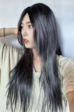 画像4: 【SALE】ストレス軽減！注目の新構造ウィッグ！センター分けソフトストレートロング【根元黒染め×アメジストパープルグレー】  (4)