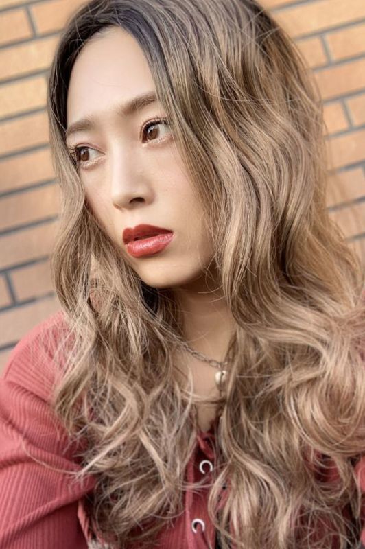 ウェットヘアでセクシーおフェロ女子なヘアスタイルはsugarcranzにお任せ ウェットヘアでセクシーおフェロ女子なヘアスタイルはsugarcranzにお任せ