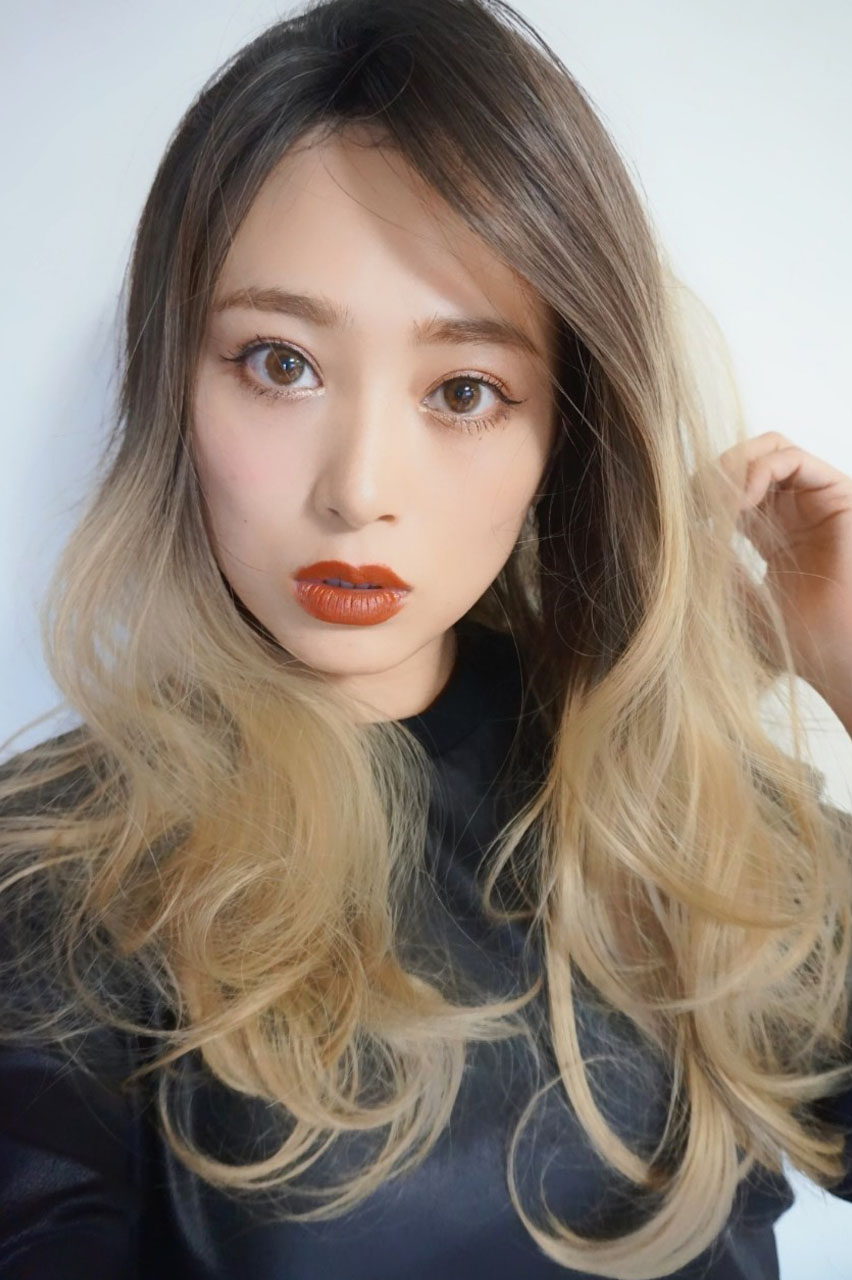 front lace wig☆ジェンダーレスウェーブロング【根元黒染め×アッシュゴールドグラデ】